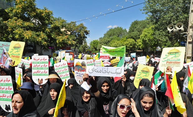 دانشجویان به خیل راهپیمایان پیوستند