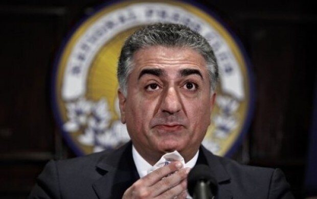 خلقیات و منش یک ولیعهد متوهم در آئینه روایتی نزدیک / مزاحم زنم و دوست پسرش نشوید!