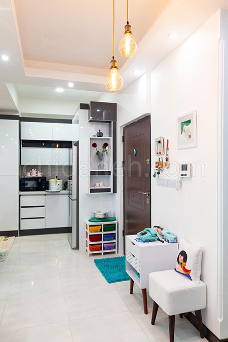 دکوراسیون آبی و سفید، خانه امیر و زهرا پر از آرامش است!