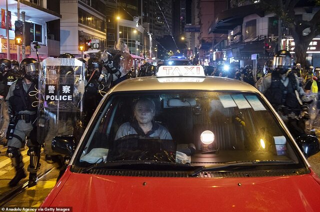 شب پرخشونت هنگ کنگ بعد از ممنوعیت جنجالی استفاده از ماسک+تصاویر