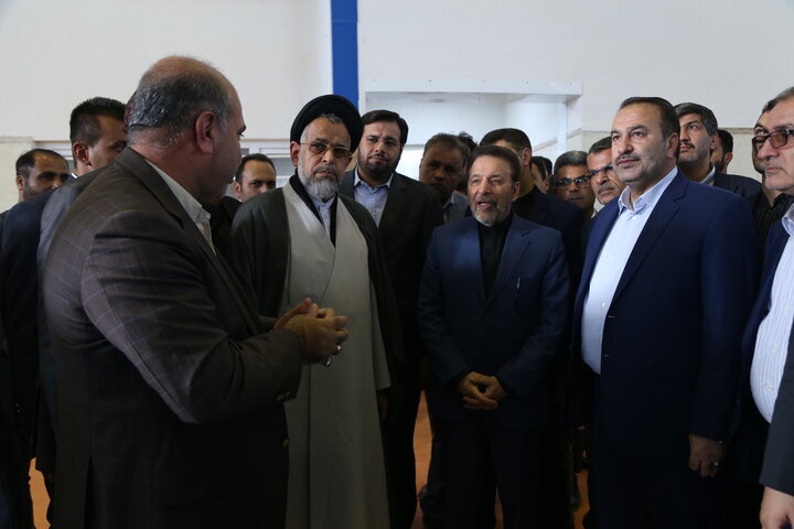 واعظی: تلاش دولت بر رفع موانع تولید و اشتغالزایی جوانان است