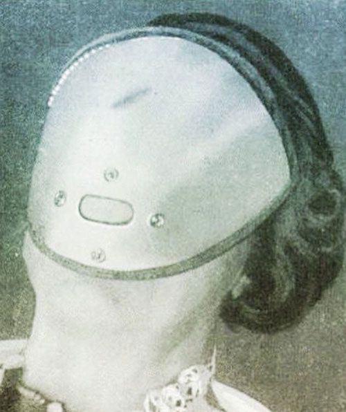 وسایل عجیب برای زیبا شدن در قدیم +عکس