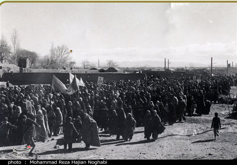 تصاویر دیده نشده از تظاهرات مردم گناباد در دوران انقلاب اسلامی+ تصاویر