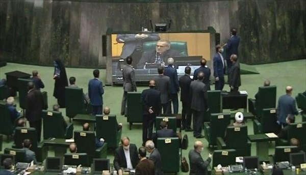 انتقاد تند پزشکیان از عدم حضور نمایندگان دولت در بهارستان/ مساله را جدی نگرفتند، این رفتار درست نیست! + فیلم