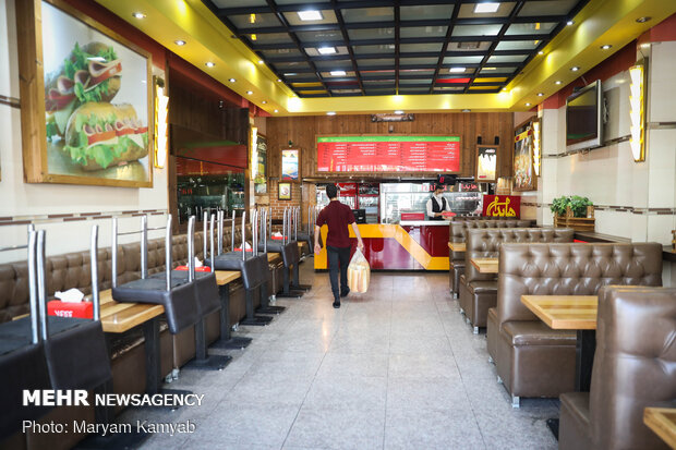 تعطیلی رستوران ها با شیوع کرونا در کشور و فعالیت بعضی رستورانها فقط به صورت غذای بیرون بر