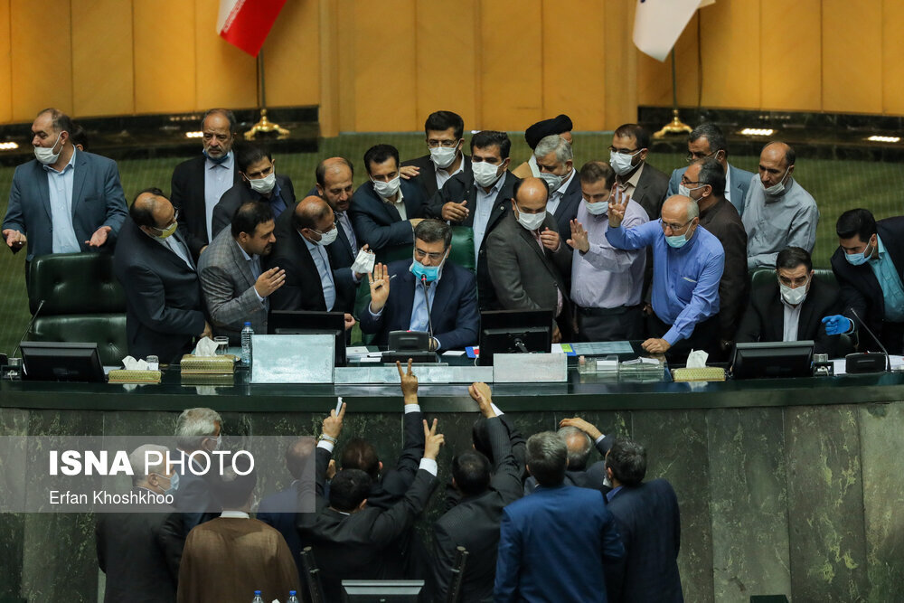 حاشیه‌سازان پارلمان؛ از مهره‌چینی زاکانی تا هیاهوی توئیتری میرسلیم