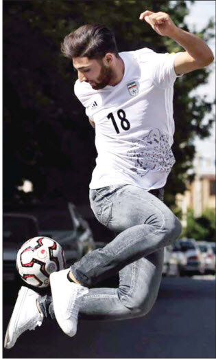 حرکت تکنیکی جهانبخش با شلوار جین/ عکس