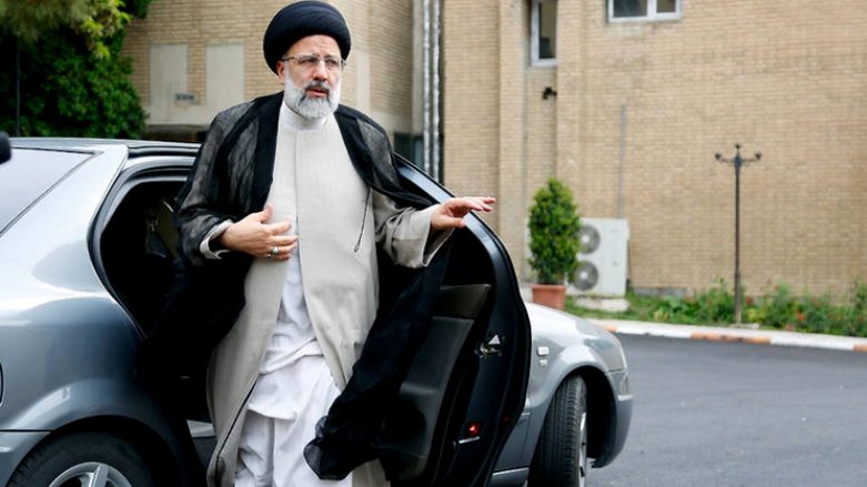 ادعای عجیب درباره پیروزی قطعی کاندیدای معروف اصولگرایان در انتخابات ۱۴۰۰