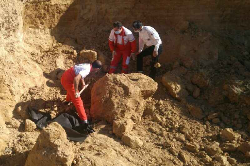 جوان 32 ساله در کوه زنده زنده دفن شد - در چاراویماق رخ داد + عکس