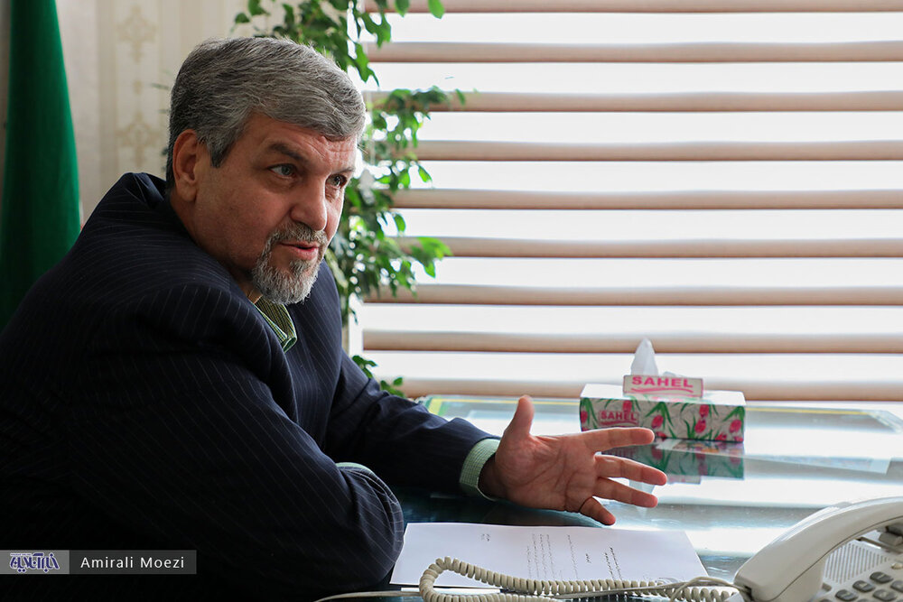 تَکرار خاتمی هنوز اثر دارد/ ظریف کاندیدا نمی شود/ احمدی‌نژاد باید درس پس بدهد