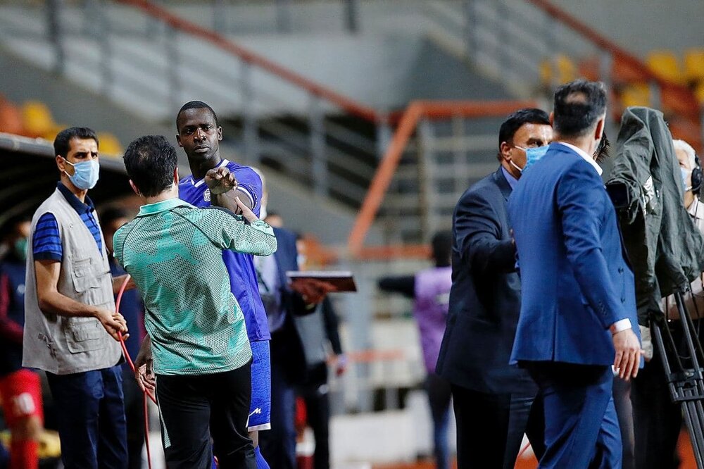 "ایرانی‌بازی"،خرید گل و شیرینی و چشمان بهت زده شیخ