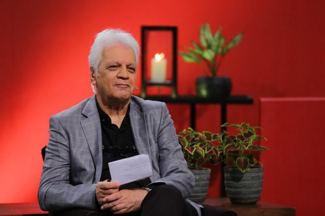 ۸ علیه ۴؛ جادوگر فوتبال را به فوتبالی ها برمی‌گرداند؟