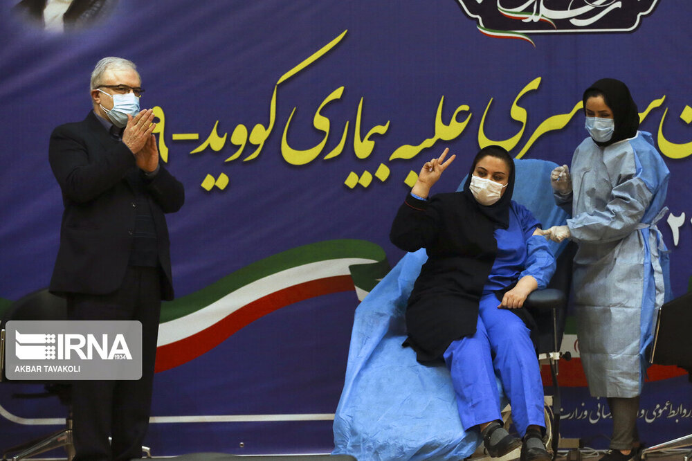 این عکس‌های امیدبخش را ببینید/ آغاز مرحله نخست واکسیناسیون سراسری ویروس «کووید۱۹»