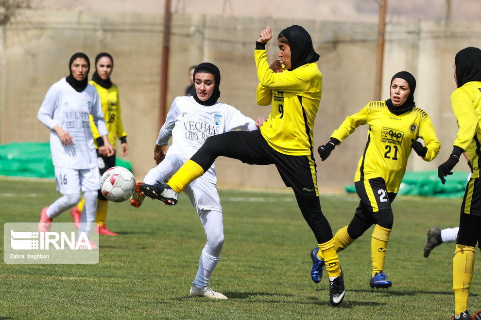 تصاویر‌ دیدار سپاهان و وچان در لیگ برتر فوتبال بانوان
