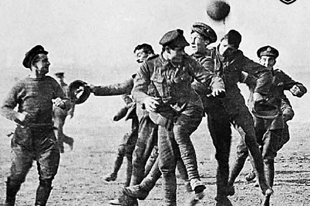 فوتبال علیه سیاست