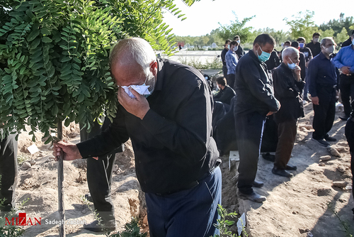 روز‌های نفس گیر آرامستان‌های مشهد/ به روایت تصاویر