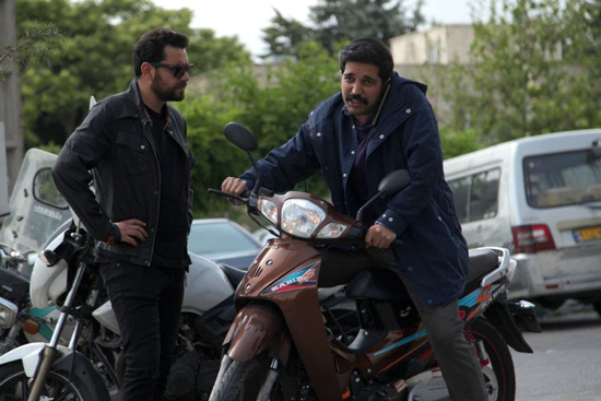 تلویزیون همچنان غمگین و مصیبت‌زده می‌ماند