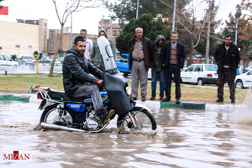 عکس/ بارش باران و آبگرفتگی معابر در سبزوار