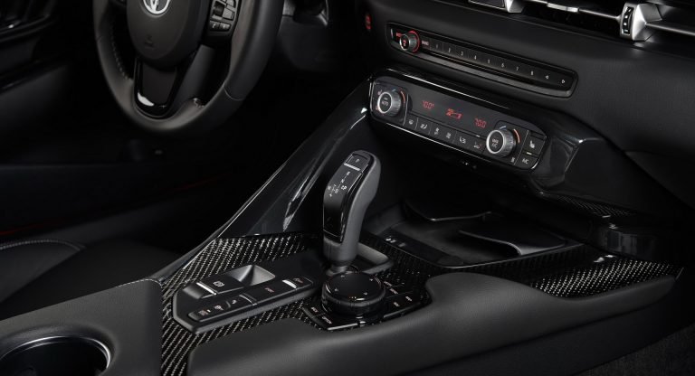 تفاوت سوپرای تویوتا و ب‌ام و z4