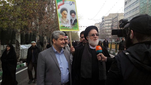 حضور گسترده خانواده‌های شهدا و ایثارگران در راهپیمایی 22 بهمن