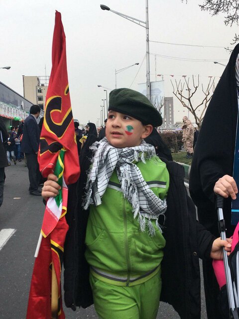 گزارش تصویری از حاشیه راهپیمایی ۲۲ بهمن ۹۷