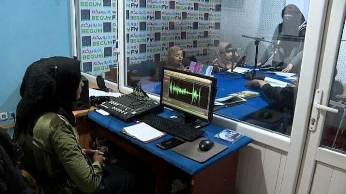 طالبان رادیو «صدای زنان» را تعطیل کرد