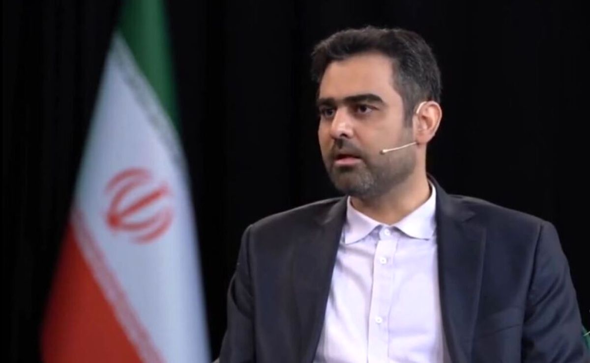 کسی که مرز‌های ایران را به رسمیت نمی‌شناسد چطور به مجلس راه یافته؟/ عکس

