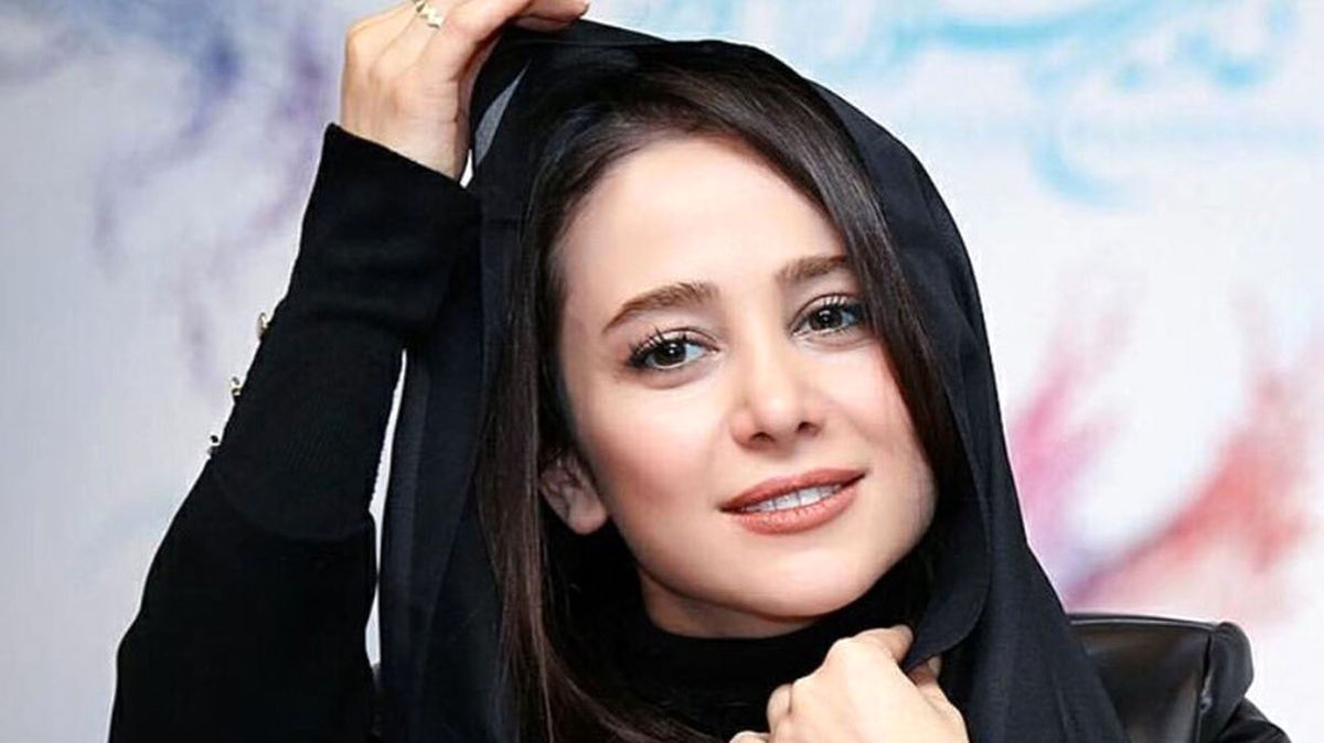 عکسی از مادر زیبای الناز حبیبی در لباس عروس
