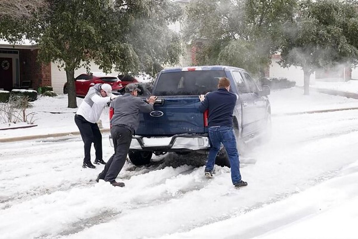 نکات ایمنی برای رانندگی در برف و سرمای شدید

