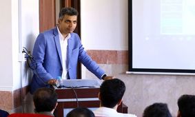 واکنش عادل فردوسی پور، استاد دانشگاه شریف به حوادث دیشب این دانشگاه/ امیدوارم هر چه سریع‌تر دانشجویان بازداشت‌شده آزاد شوند