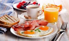 برای کاهش وزن صبحانه بخوریم یا نه؟