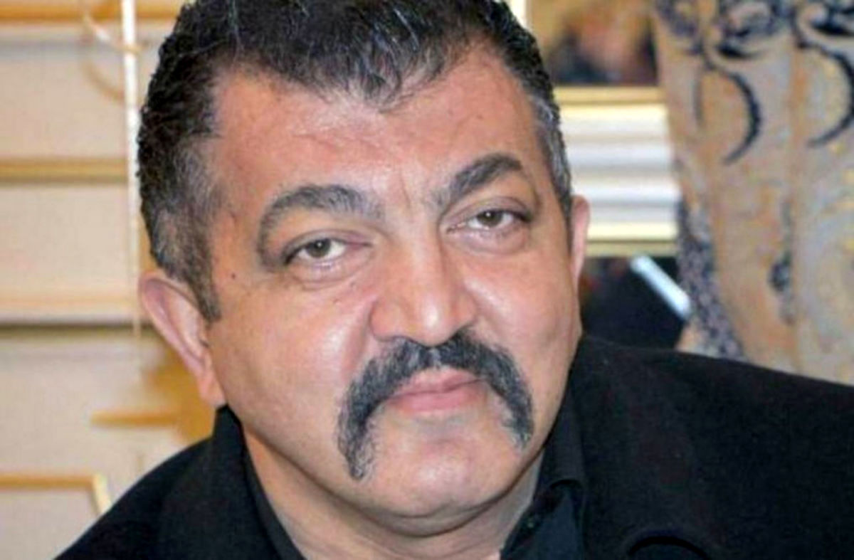 چالش بامزه احمد ایراندوست با دخترش در رستوران/ ویدئو
