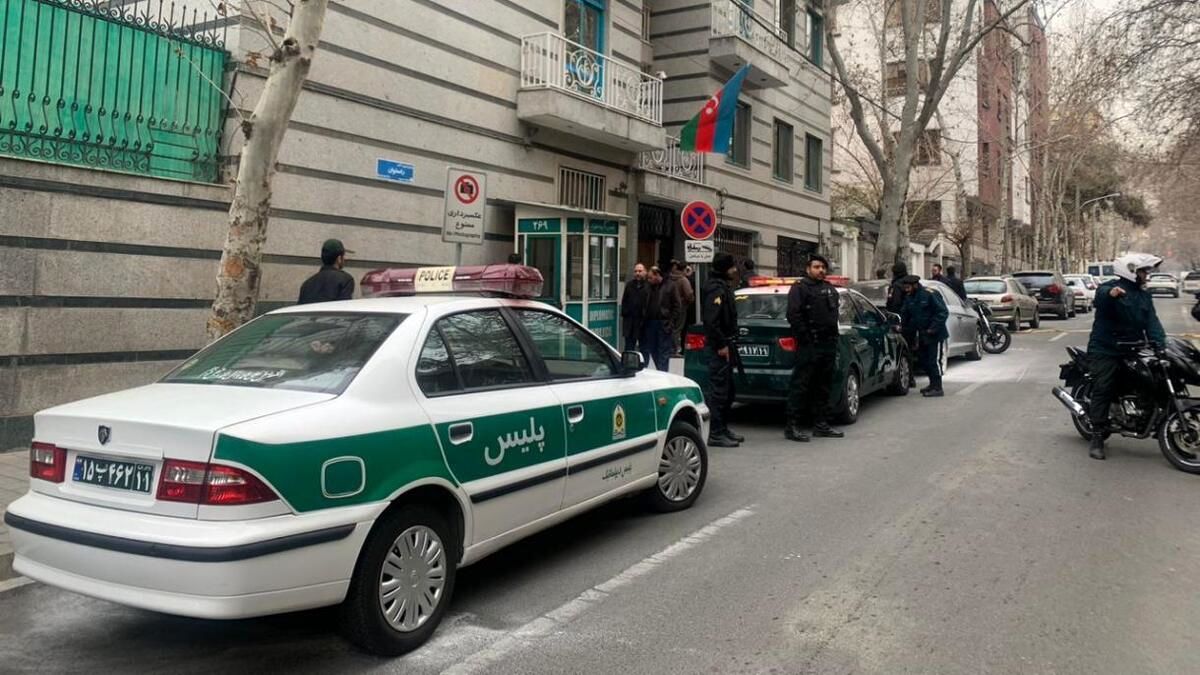 کارکنان سفارت جمهوری آذربایجان از ایران خارج می‌شوند