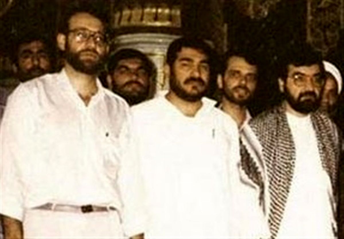 محسن رضایی، شهید لاریجانی و شهید شمخانی در مراسم حج سال ۱۳۷۱ | ببینید