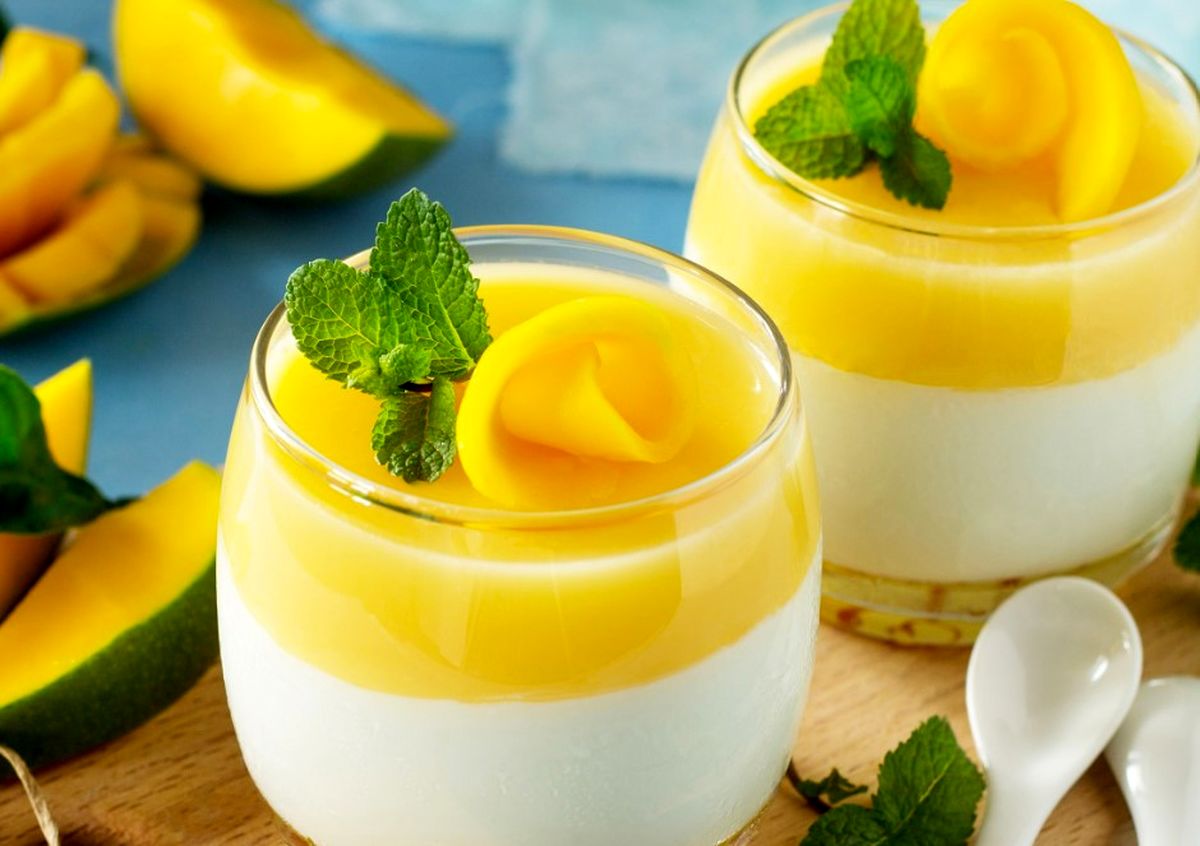 طرز تهیه پاناکوتا وانیلی با سس انبه