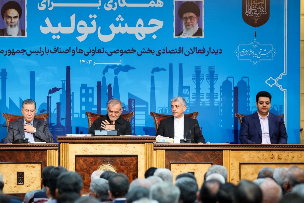 رئیس جمهور منتخب با فعالان اقتصادی دیدار کرد

