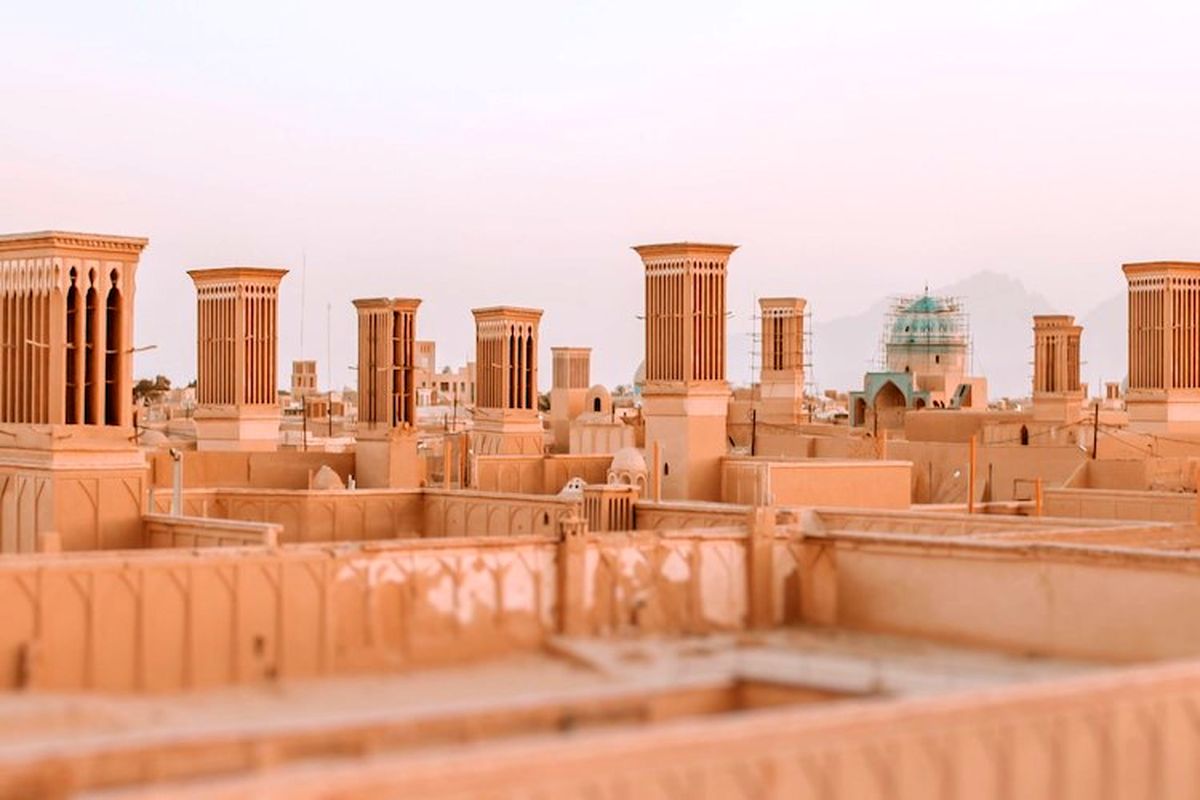 مستر بلیط؛ اقامت در یزد و بازدید از آتشکده بهرام
