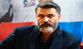 تصویری خاص از پارسا پیروزفر در مراسم ختم رضا داوودنژاد 