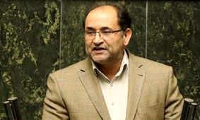واکنش یک نماینده به حکم تبعید یک روزنامه نگار