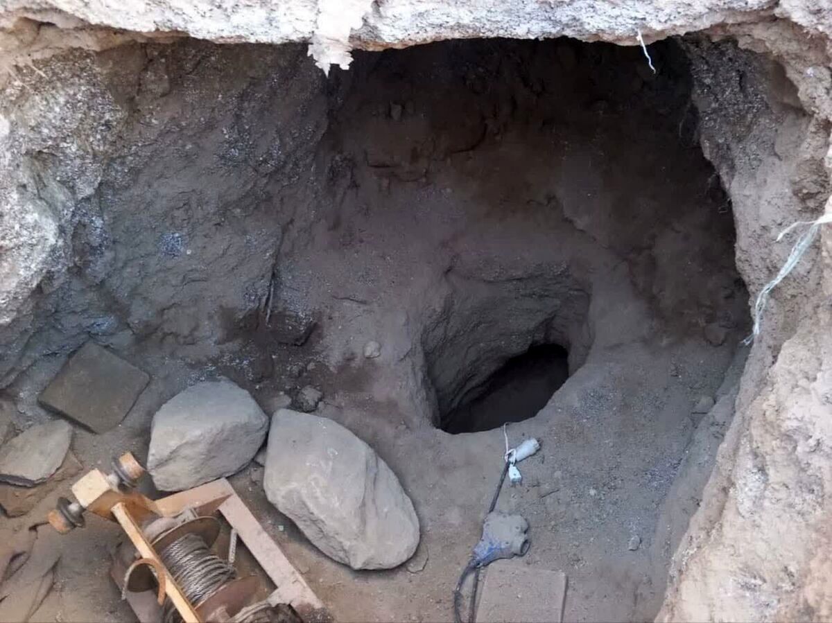 هجوم حفاران غیرمجاز به امامزاده ها در تعطیلات نوروز/ گنج‌یاب‌ها امامزاده‌ عرب را گودبرداری کردند