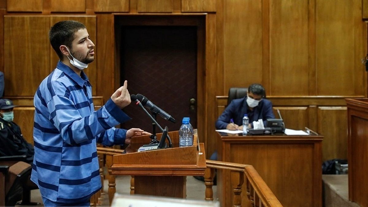 حکم اعدام محمد قبادلو متوقف شد

