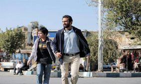 همه اش سیاه نمایی است و یاس، صرفا توصیه به مهاجرت و خیانت و بزهکاری