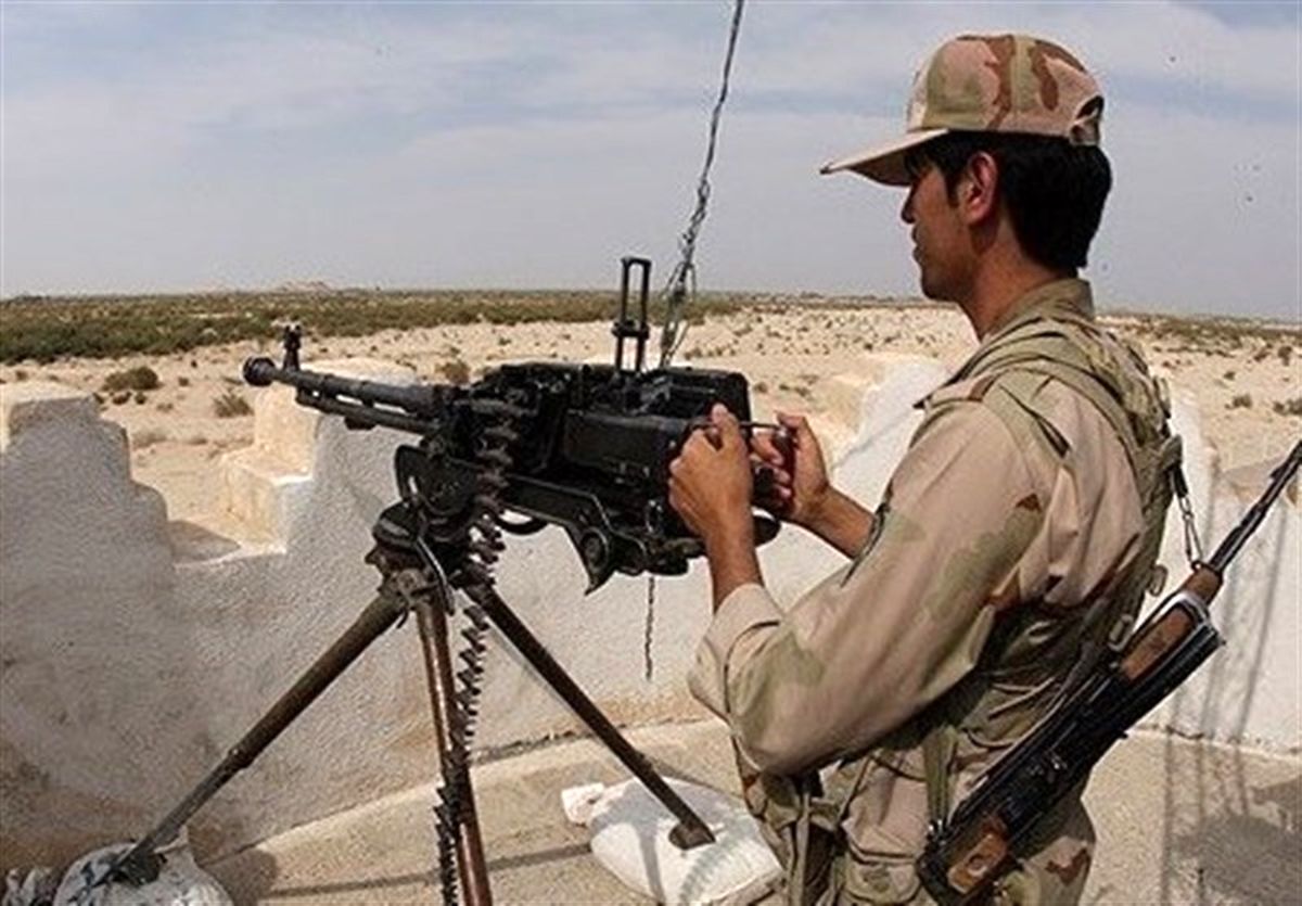 درگیری مرزداران زاهدان با قاچاقچیان/ یک سوداگر مرگ به هلاکت رسید