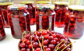 طرز تهیه ترشی آلبالو بازاری در منزل
