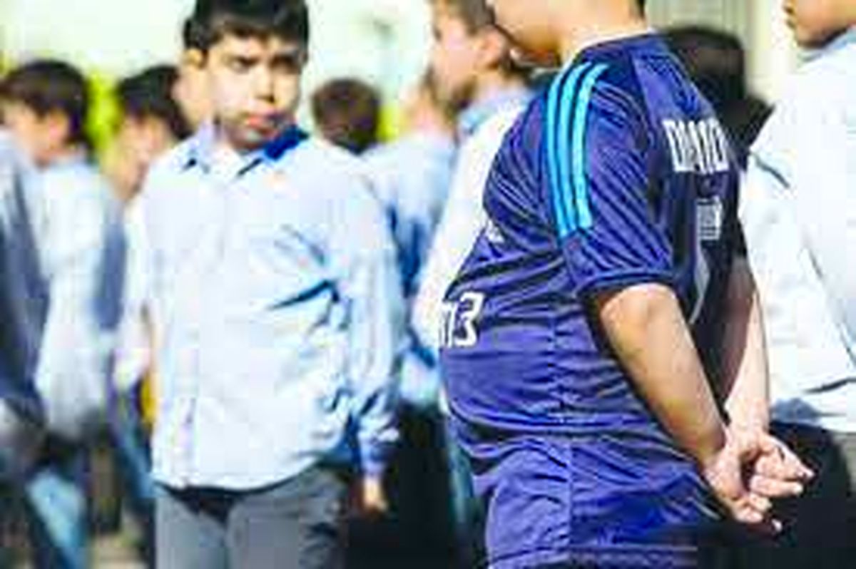 بیش از ۴۰ درصد دانش آموزان در برخی استان‌ها دچار چاقی هستند

