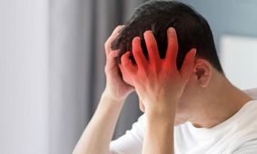 ۳ عامل تشدید کننده سردردهای میگرنی