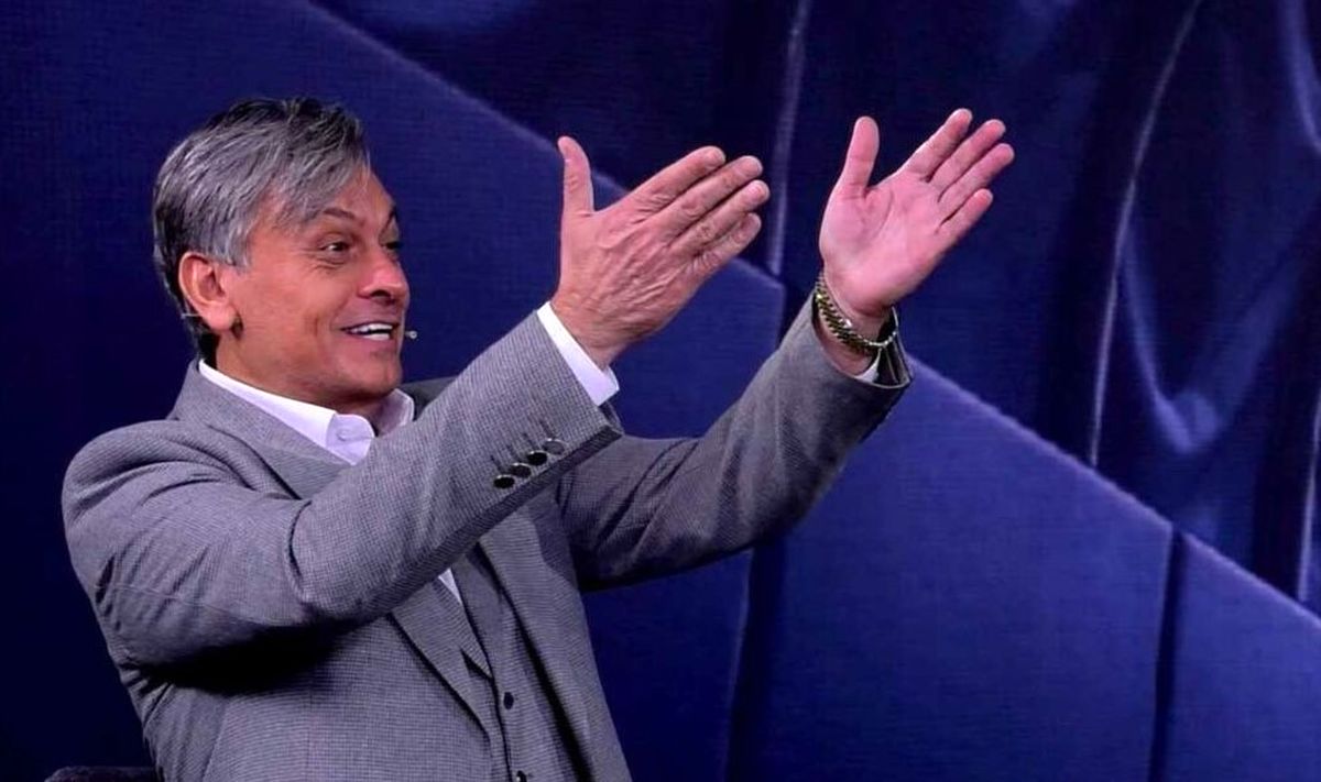  دارند پرسپولیس را می‌چاپند/ از هواداران می‌خواهم این تازه‌واردها را بزرگ نکنند/ حتما بازیگری را تجربه می‌کنم