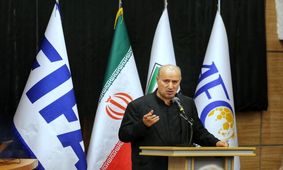  لیگ را ۴ ماه تعطیل و چمن آزادی را عوض کنیم/ برخی اتفاقات امروز از حضور رونالدو در ایران، زیبنده ما نبود

