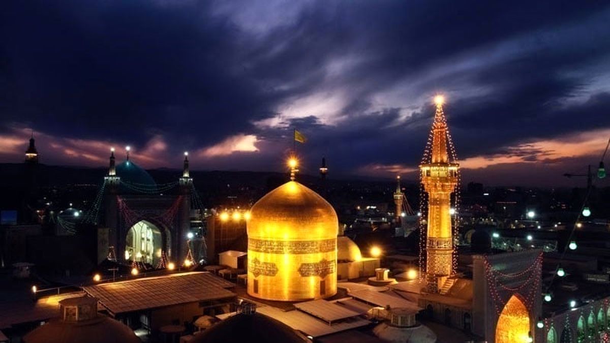 وضع حجاب در چند متری حرم امام رضا بسیار نامناسب است