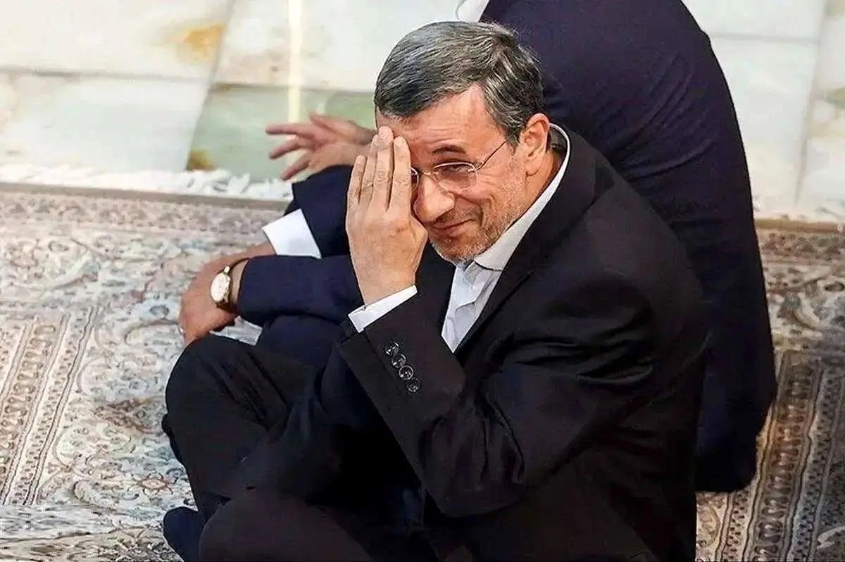 نیویورک تایمز ادعا کرد: هدف اولیه جنگ، انتصاب احمدی‌نژاد به جای رهبر ایران بود